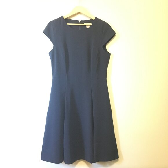 NWT H&M Dark Navy Blue Fit & Flare Pleated Cap Sleeve Dress - Picture 3 of 16